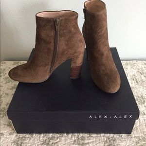 NIB Alex + Alex suede ankle boots